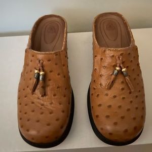 ARIAT Leather Clogs Brown with Tassel